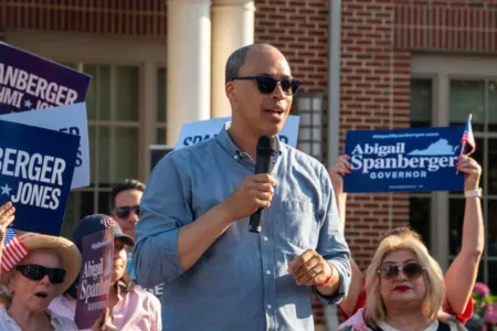 Gun Control Groups Silent After Candidate’s Violent Threats