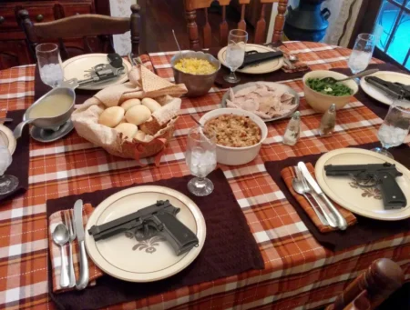 Everytown Urges Gun Debate at Thanksgiving Dinner Again