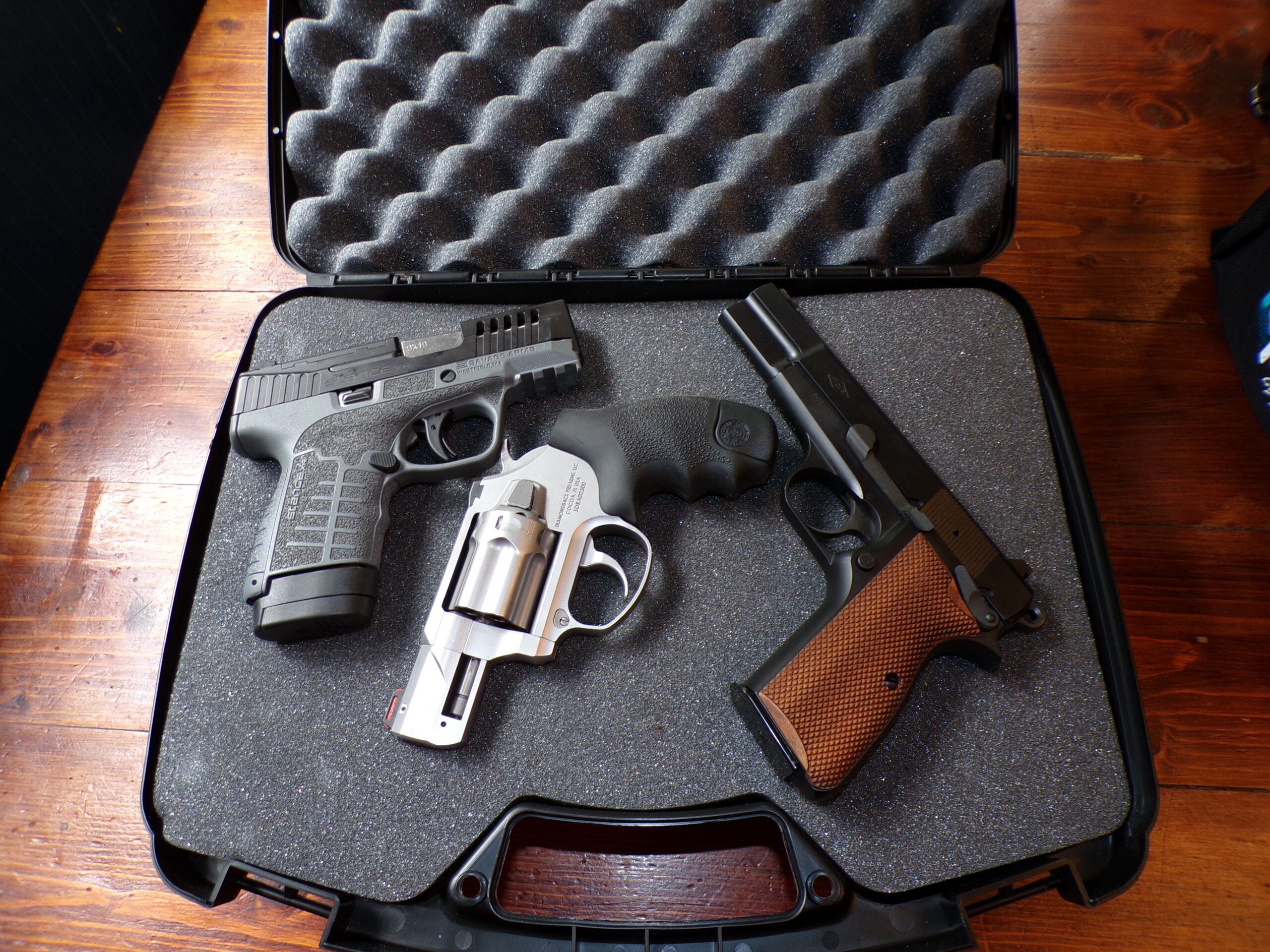 Inglis-P35B-handgun-case